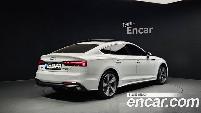 Audi A5 2021 — photo 2