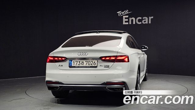 Audi A5 2021 — photo 4