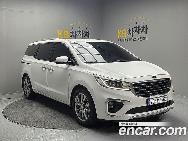 Kia Canival 2020 — photo 3