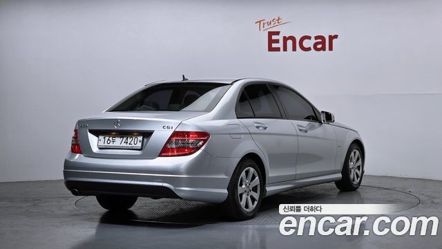 Mercedes-Benz C-Class 2010 — photo 2