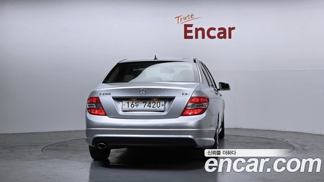 Mercedes-Benz C-Class 2010 — photo 4