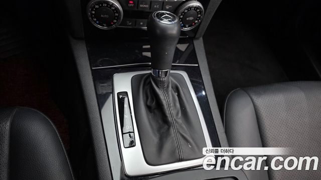Mercedes-Benz C-Class 2010 — photo 8