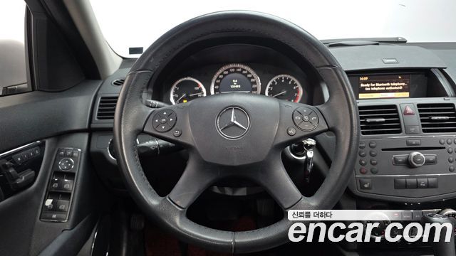 Mercedes-Benz C-Class 2010 — photo 13