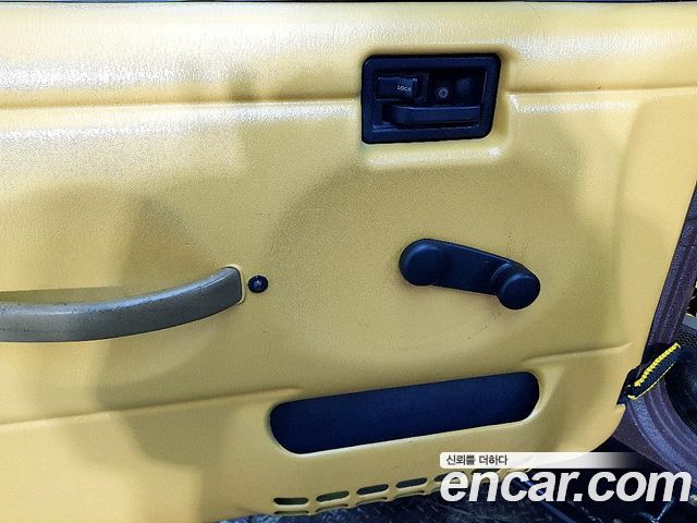 Jeep Wrangler 1997 — photo 11