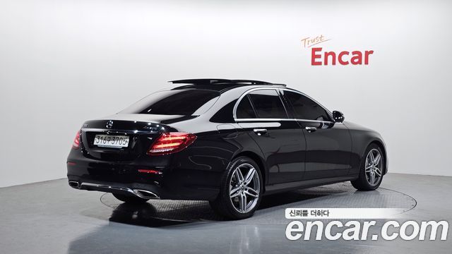 Mercedes-Benz E-Class 2020 — photo 2