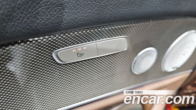 Mercedes-Benz E-Class 2020 — photo 17