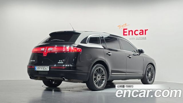Lincoln MKT 2014 — photo 2