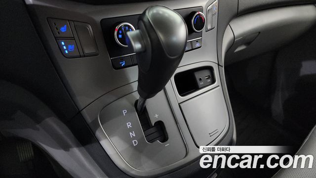 Hyundai Starex 2019 — photo 9