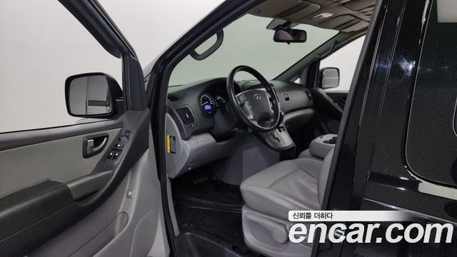 Hyundai Starex 2019 — photo 10