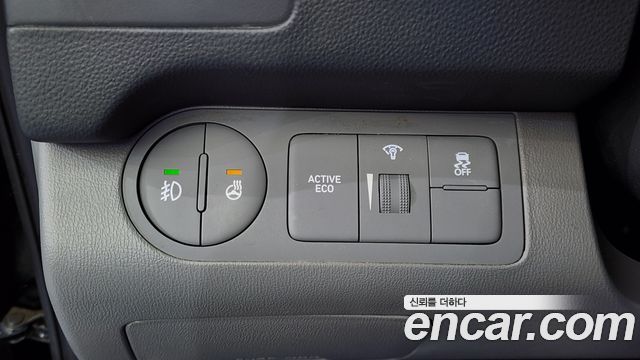 Hyundai Starex 2019 — photo 12