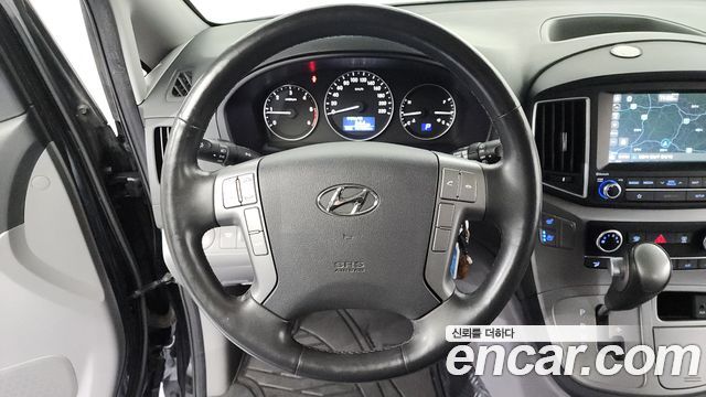 Hyundai Starex 2019 — photo 13