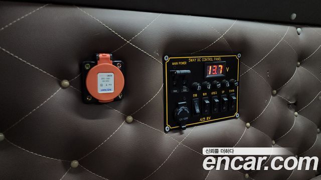 Hyundai Starex 2019 — photo 18