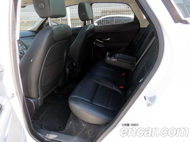 Jaguar E-PACE 2018 — photo 6
