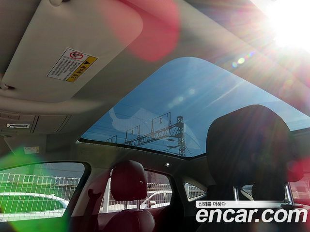 Jaguar E-PACE 2018 — photo 16