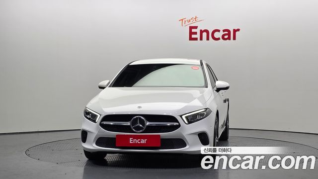 Mercedes-Benz A-Class 2020 — photo 3