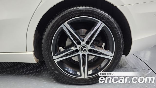 Mercedes-Benz A-Class 2020 — photo 5