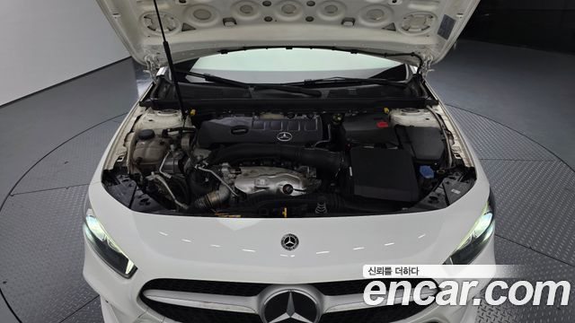 Mercedes-Benz A-Class 2020 — photo 6
