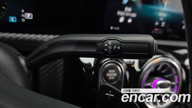Mercedes-Benz A-Class 2020 — photo 9