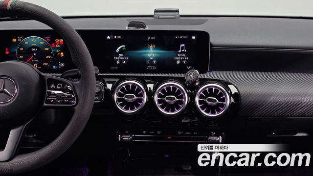 Mercedes-Benz A-Class 2020 — photo 14