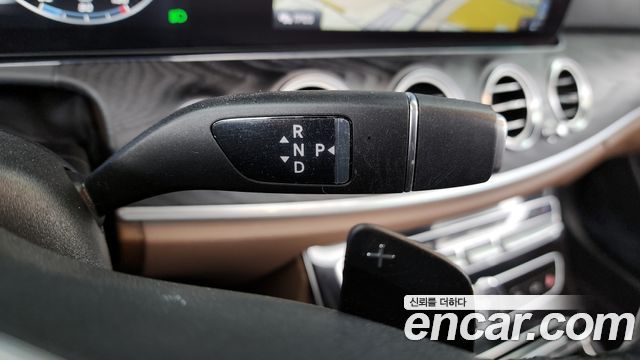 Mercedes-Benz E-Class 2019 — photo 9