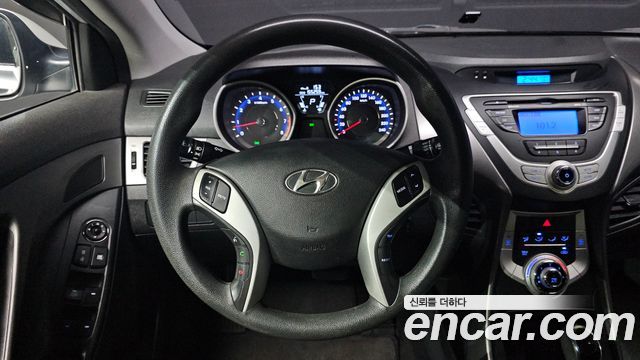 Hyundai AVANTE 2011 — photo 13