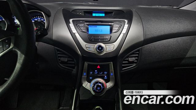Hyundai AVANTE 2011 — photo 14