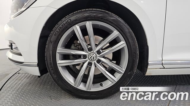 Volkswagen Passat 2018 — photo 5