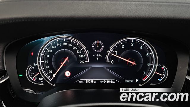 BMW 5-Series 2018 — photo 8