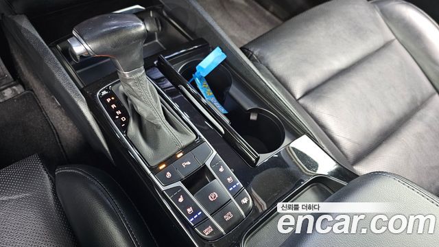 Kia K7 2016 — photo 9