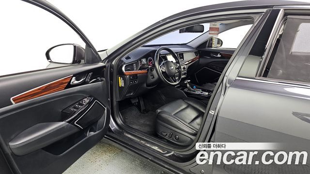 Kia K7 2016 — photo 10