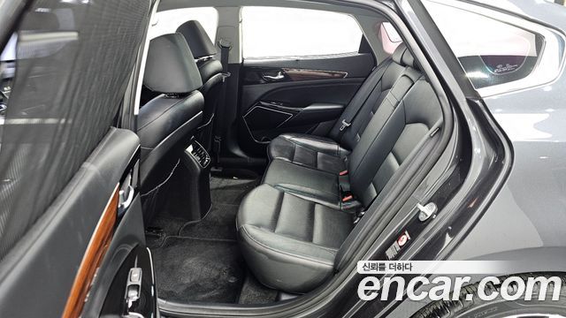 Kia K7 2016 — photo 12
