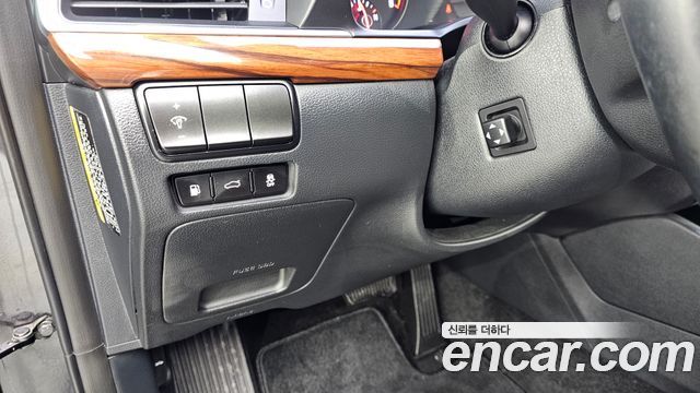 Kia K7 2016 — photo 13