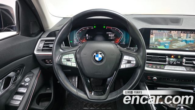 BMW 3-Series 2020 — photo 13
