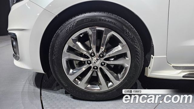Kia Canival 2018 — photo 5