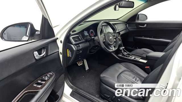 Kia K5 2016 — photo 10