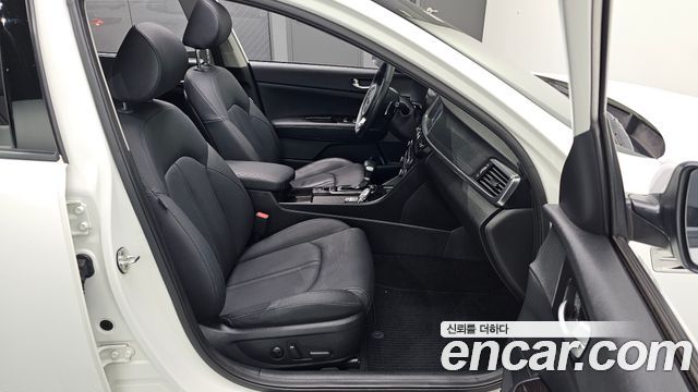 Kia K5 2016 — photo 12