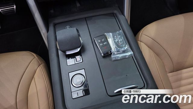 Land Rover Discovery 2024 — photo 9