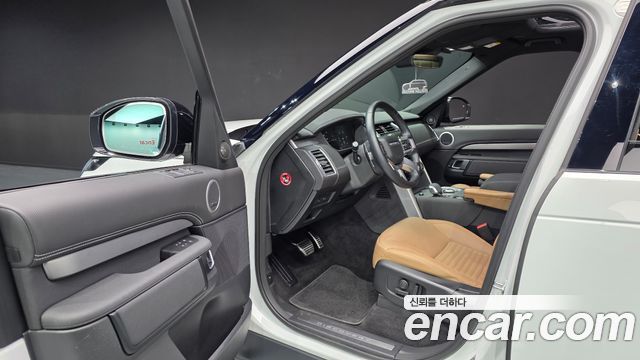 Land Rover Discovery 2024 — photo 11