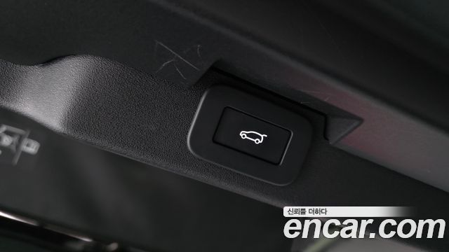 Land Rover Discovery 2024 — photo 19