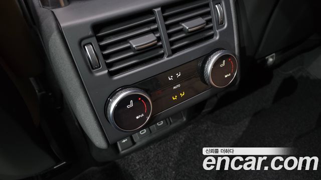 Land Rover Discovery 2024 — photo 20