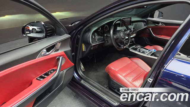 Kia Stinger 2018 — photo 11
