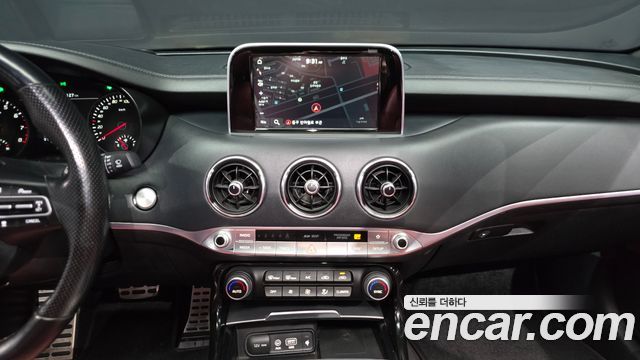 Kia Stinger 2018 — photo 13