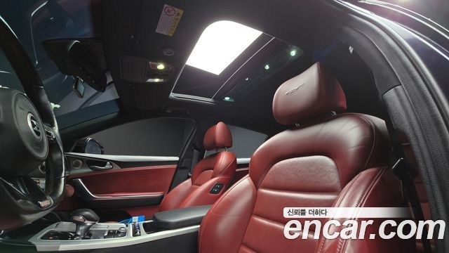 Kia Stinger 2018 — photo 19