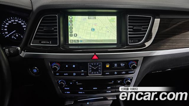 Genesis G80 2017 — photo 14