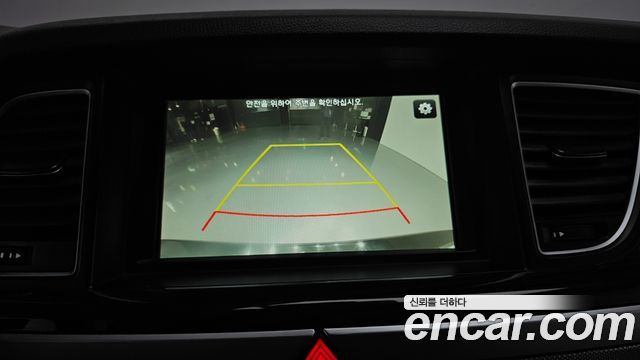 Genesis G80 2017 — photo 15