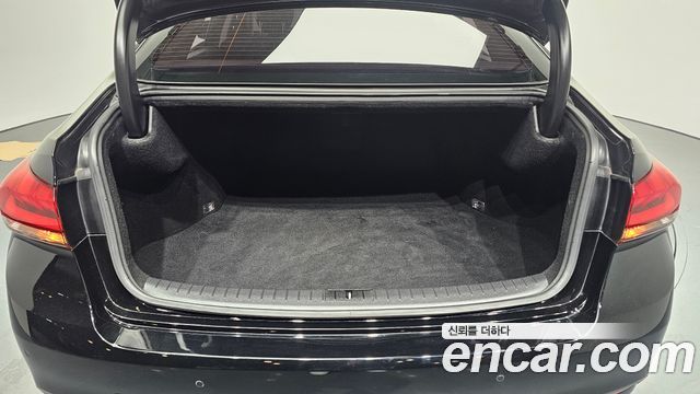 Genesis G80 2017 — photo 20