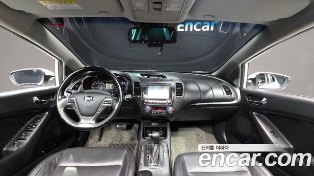 Kia K3 2015 — photo 7