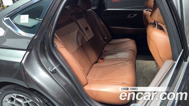 Genesis G80 2022 — photo 12