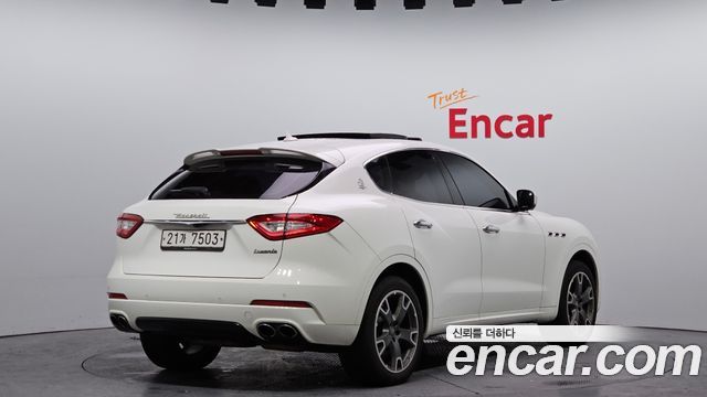 Maserati Levante 2017 — photo 2