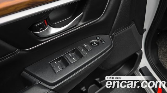 Honda CR-V 2019 — photo 17